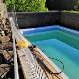 Piscine Extérieure à Coque : Élégance et Facilité d'Entretien Rosny-sous-Bois